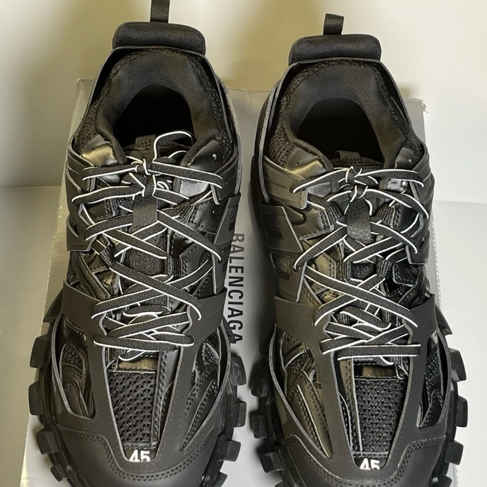 Balenciaga Men's Black and Gray Sneakers